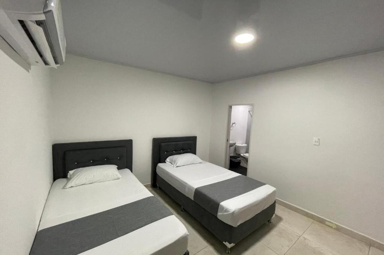 Hotel Neiva Urdaneta ภายนอก รูปภาพ