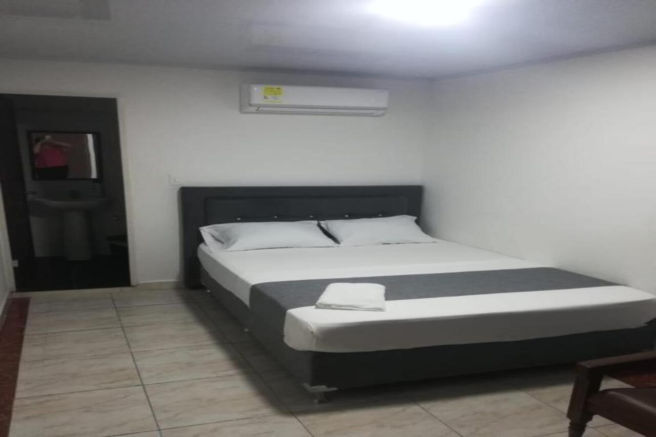 Hotel Neiva Urdaneta ภายนอก รูปภาพ